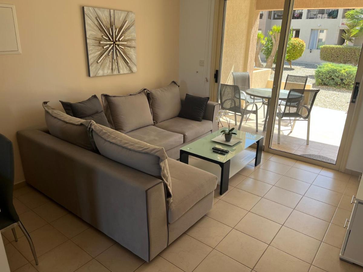 Royal Seacrest Residence Paphos Luaran gambar