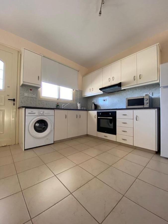 Royal Seacrest Residence Paphos Luaran gambar